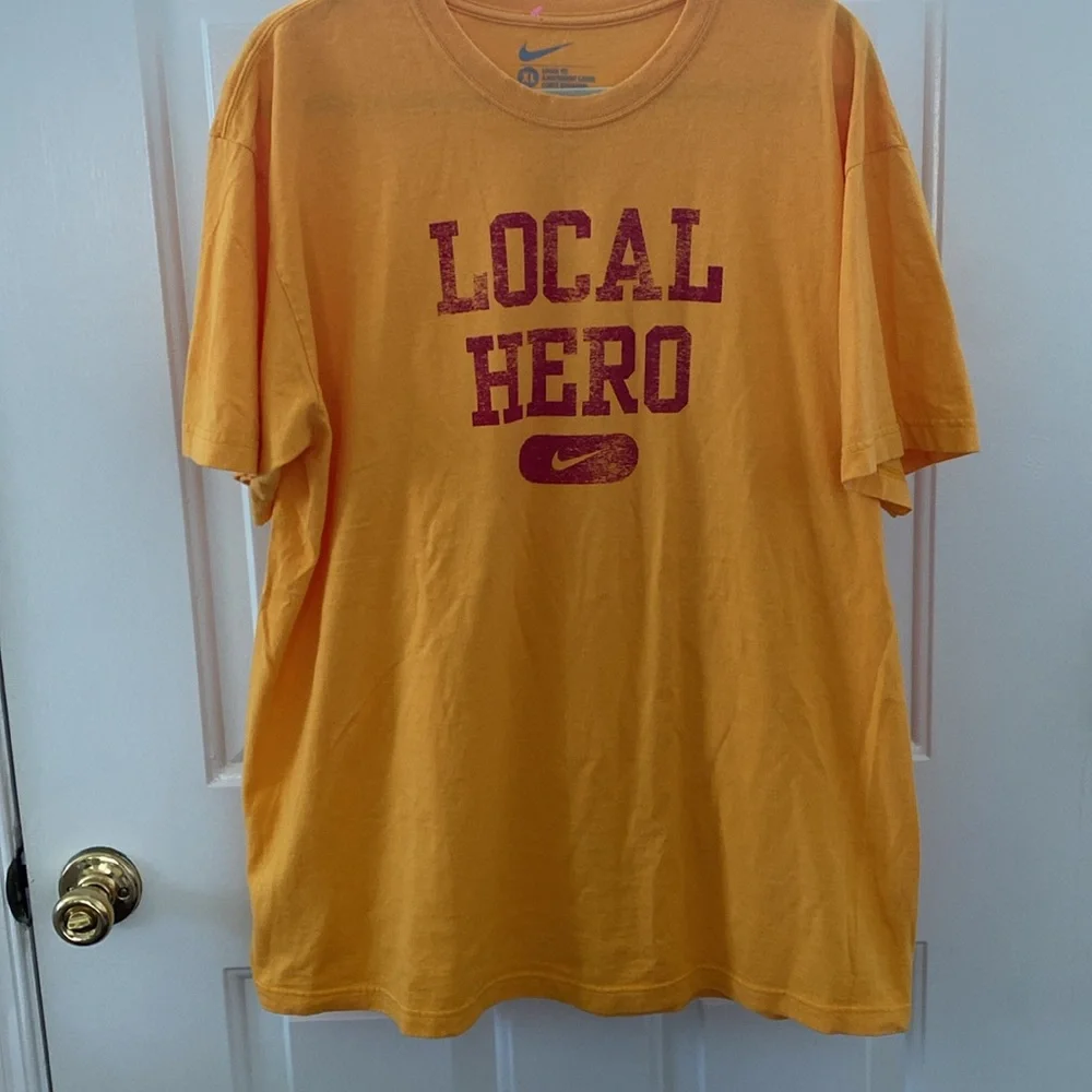 Nike Local Hero Men’s Loose Fit Tee Shirt. Size XL - Picture 2 of 7